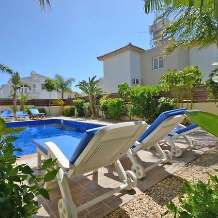 Villa Favor - 3 Bed With Pool Close To Nissi Beach Ajía Nápa Kültér fotó