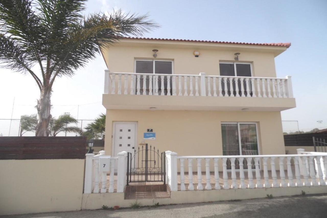 Villa Favor - 3 Bed With Pool Close To Nissi Beach Ajía Nápa Kültér fotó