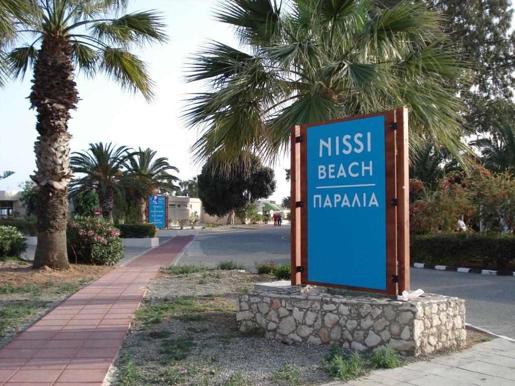 Villa Favor - 3 Bed With Pool Close To Nissi Beach Ajía Nápa Kültér fotó