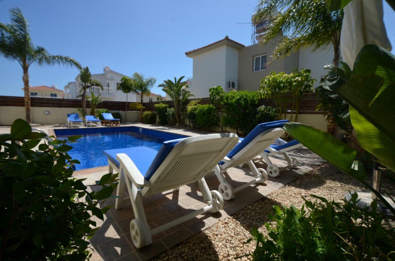 Villa Favor - 3 Bed With Pool Close To Nissi Beach Ajía Nápa Kültér fotó