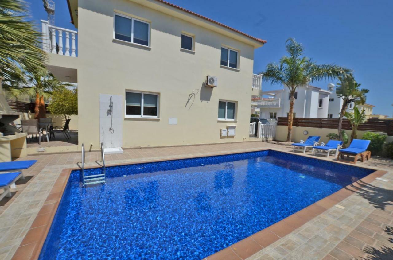 Villa Favor - 3 Bed With Pool Close To Nissi Beach Ajía Nápa Kültér fotó